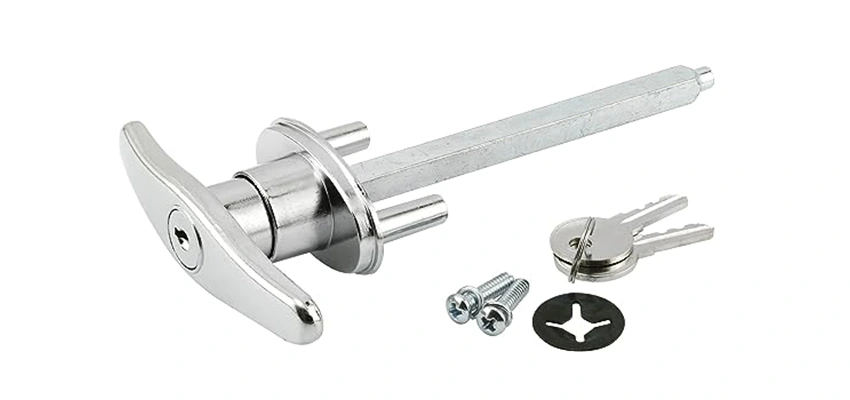 Old Style Garage Door Locks Replacements in Town n Country, Florida