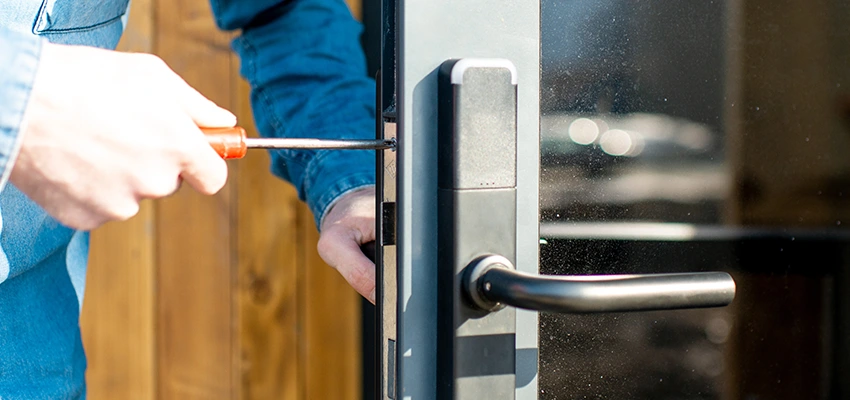 Aluminium Door Lock Replacement in Town n Country, Florida