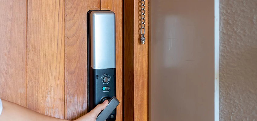 Home Security Electronic Locks Upgrades in Town n Country, FL