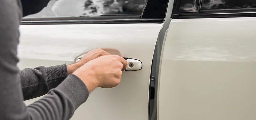 Unlock Car Door Service in Town n Country, FL